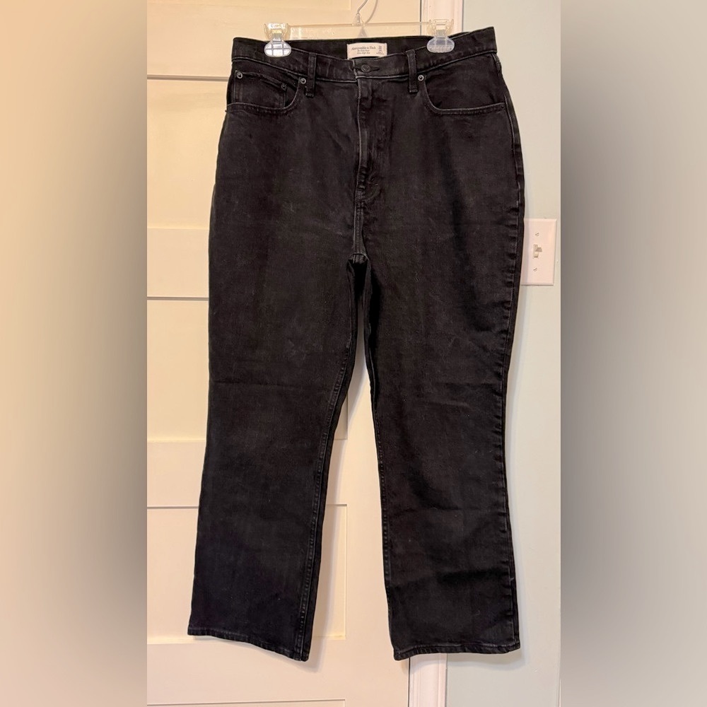 A&F curve love kick flare